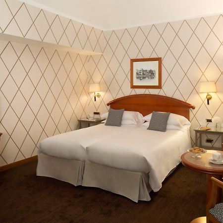 Starhotels Majestic Torino Esterno foto