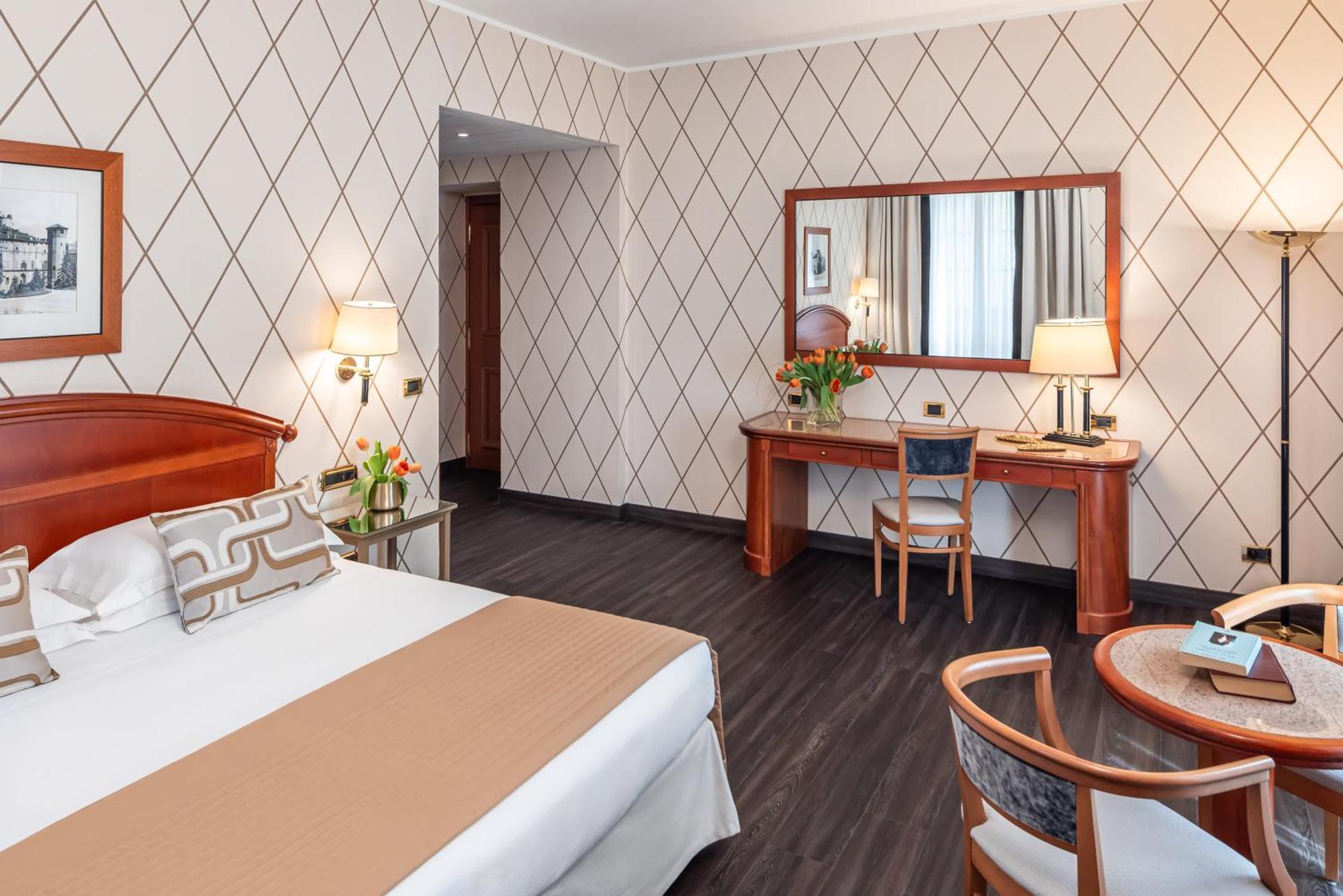 Starhotels Majestic Torino Esterno foto
