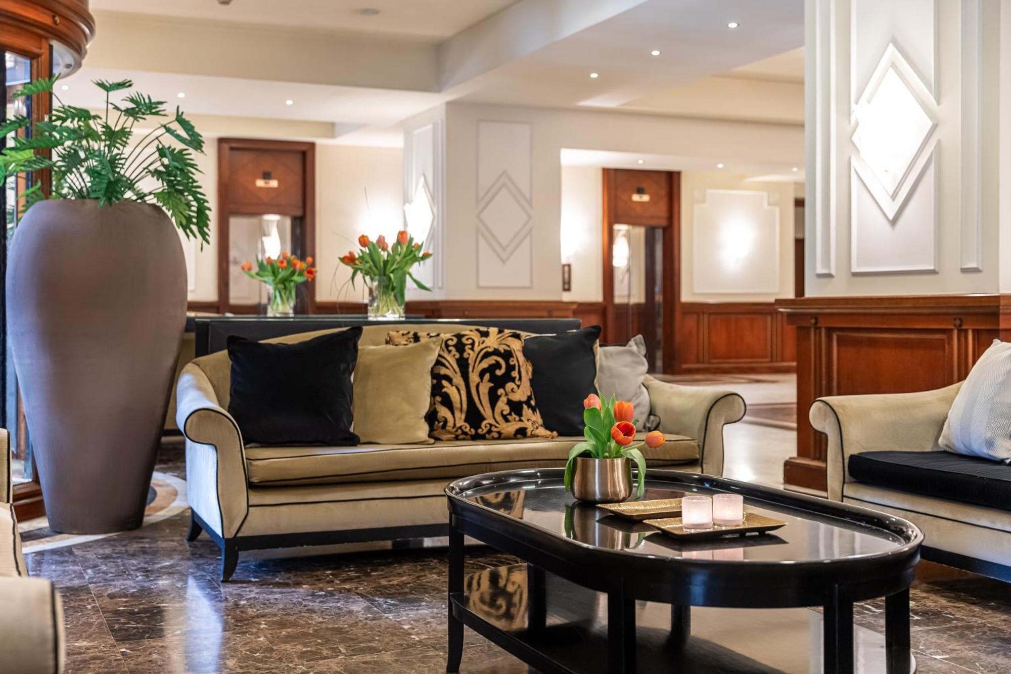 Starhotels Majestic Torino Esterno foto